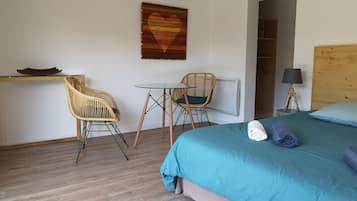 1 bedroom, WiFi, bed sheets