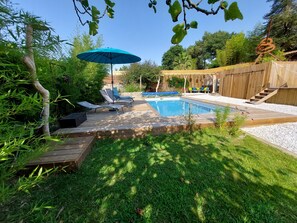 Outdoor pool, a heated pool - Chambre La Centrale : private terrace -Heated swimming pool, 5mn from the beach (Soorts-Hossegor)