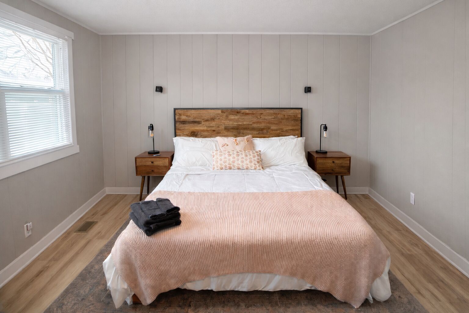 3 bedrooms, iron/ironing board, travel cot, free WiFi