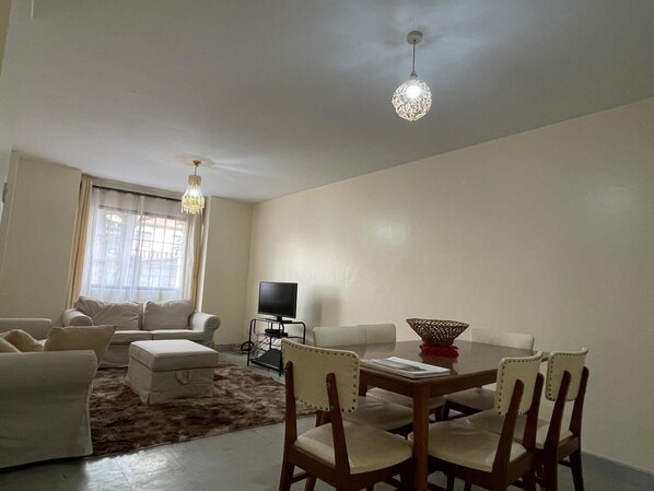 Interior - Spacious 3Bedroom House Masionette, 10mins from JKIA Airport Nairobi. (Nairobi)