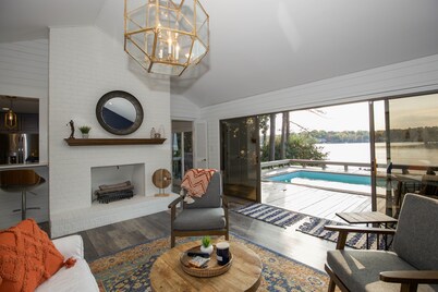 235 SW Lake Forest - Pinehurst Lake House With Hot Tub & Pool - 6 Bedrooms