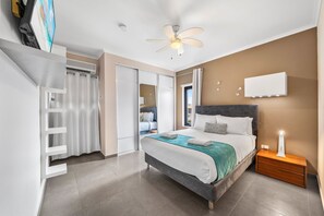6 bedrooms, iron/ironing board, free WiFi, bed sheets
