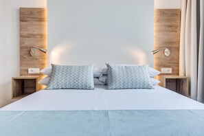 1 bedroom, in-room safe, iron/ironing board, travel crib - The Deluxe One Bedroom Ocean View Apartment (Costa Adeje)