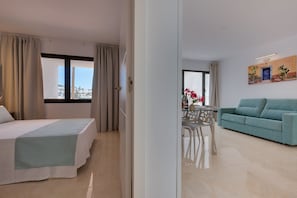 1 chambre, coffres-forts dans les chambres, fer et planche Ă repasser
