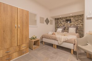 1 dormitorio, tabla de planchar con plancha, wifi gratis y ropa de cama