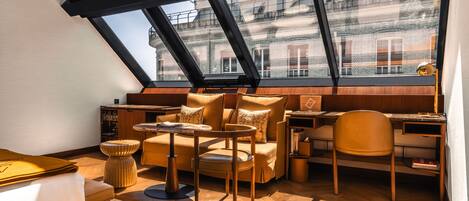 Junior Suite Atelier | Egyptian cotton sheets, premium bedding, memory foam beds, minibar