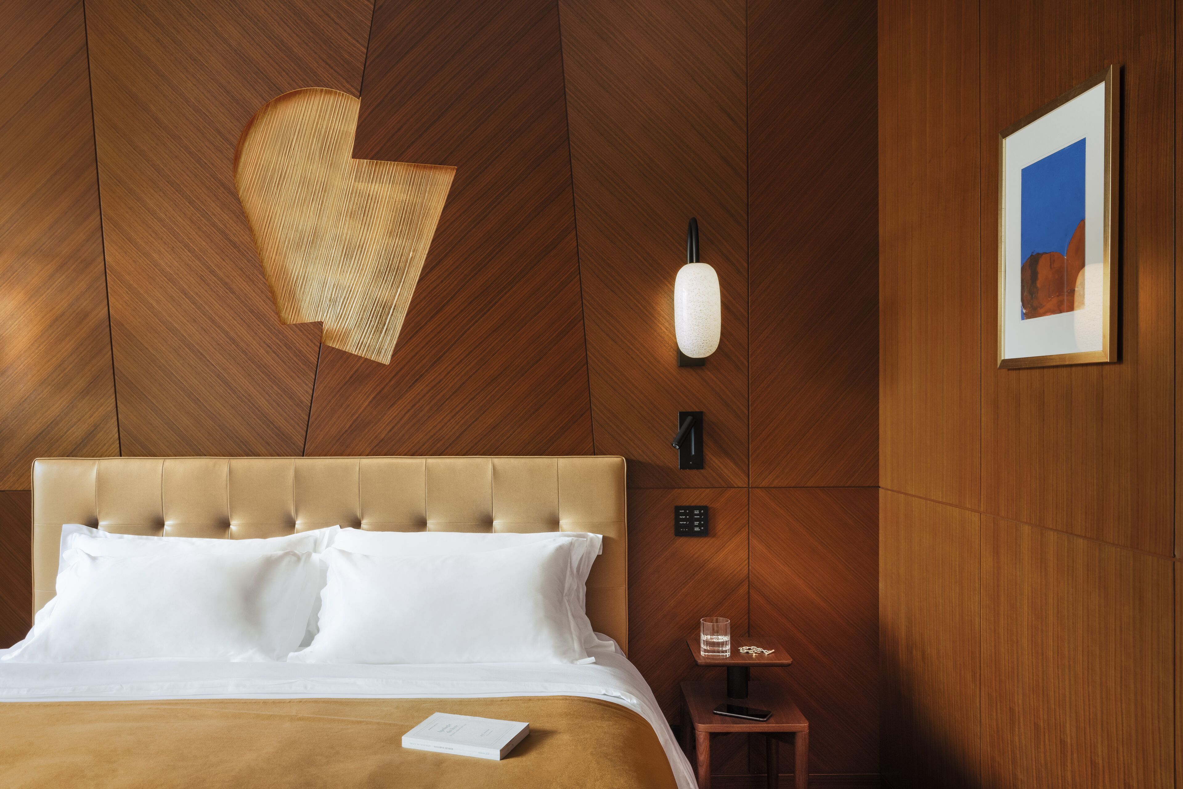 2 bedrooms, egyptian cotton sheets, premium bedding, memory-foam beds