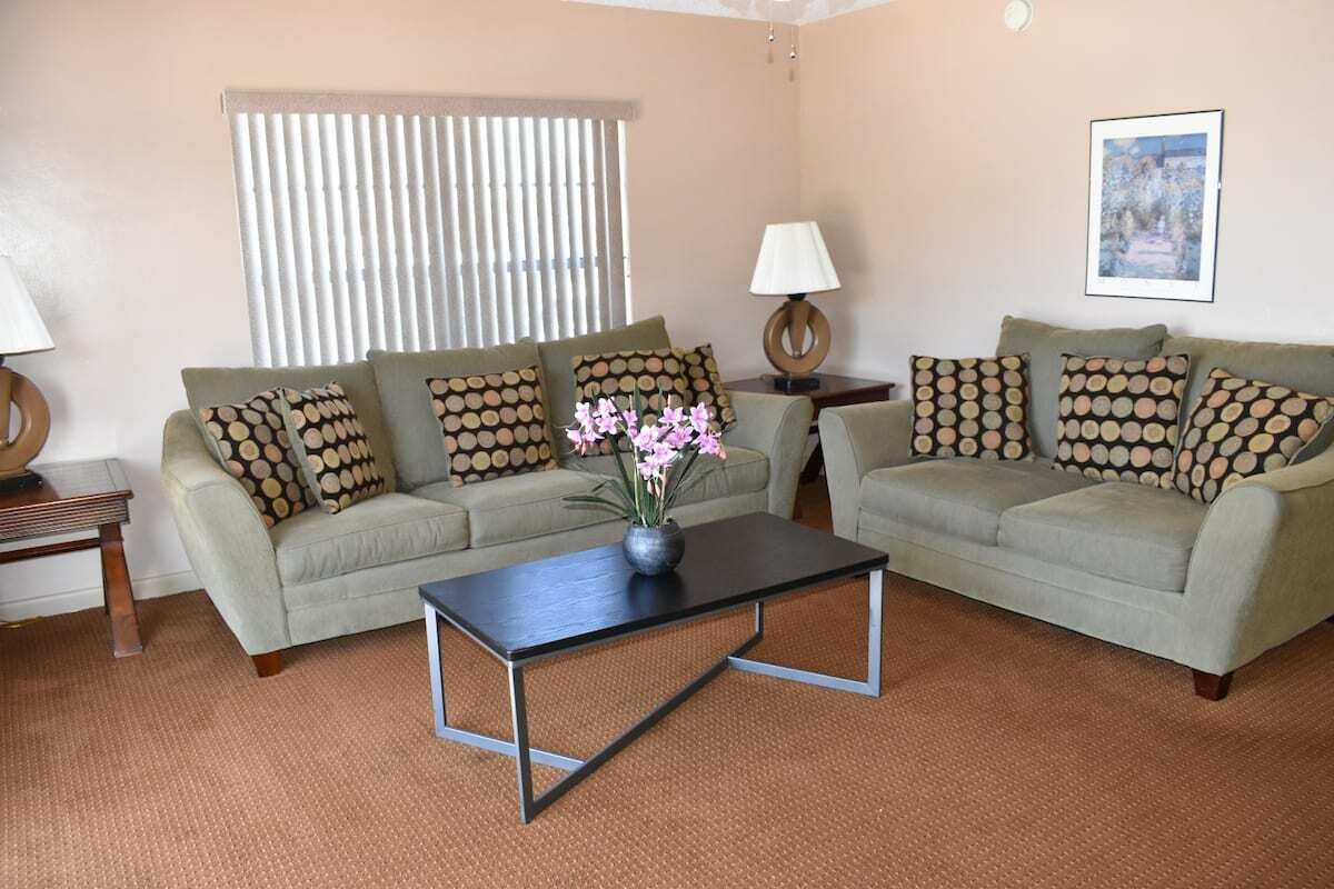 classic suite | living area