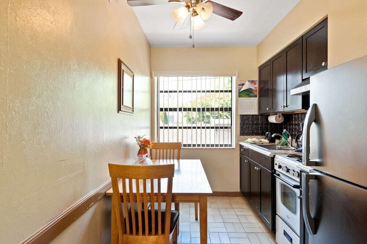 superior studio, pool view | in-room dining