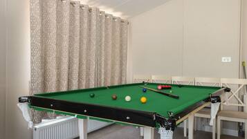 Cottage | Games room