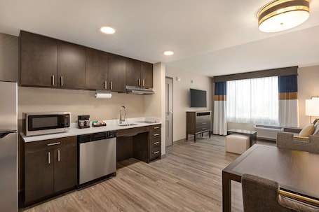 Homewood Suites by Hilton Indianapolis Downtown IUPUI - Image 37