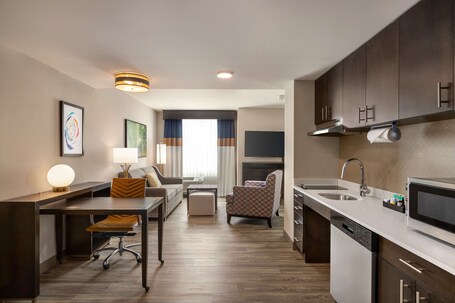 Homewood Suites by Hilton Indianapolis Downtown IUPUI - Image 55