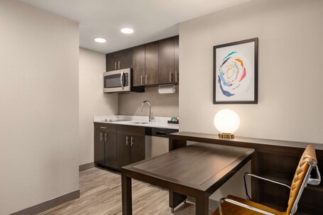 Homewood Suites by Hilton Indianapolis Downtown IUPUI - Image 58