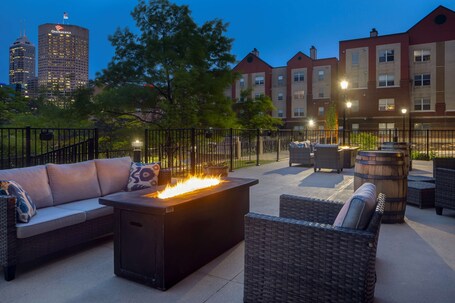 Homewood Suites by Hilton Indianapolis Downtown IUPUI - Image 1