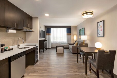 Homewood Suites by Hilton Indianapolis Downtown IUPUI - Image 45