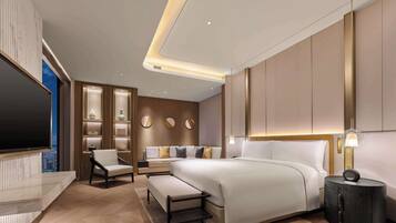Suite, 1 King Bed (Skyline) | Premium bedding, Select Comfort beds, minibar, desk