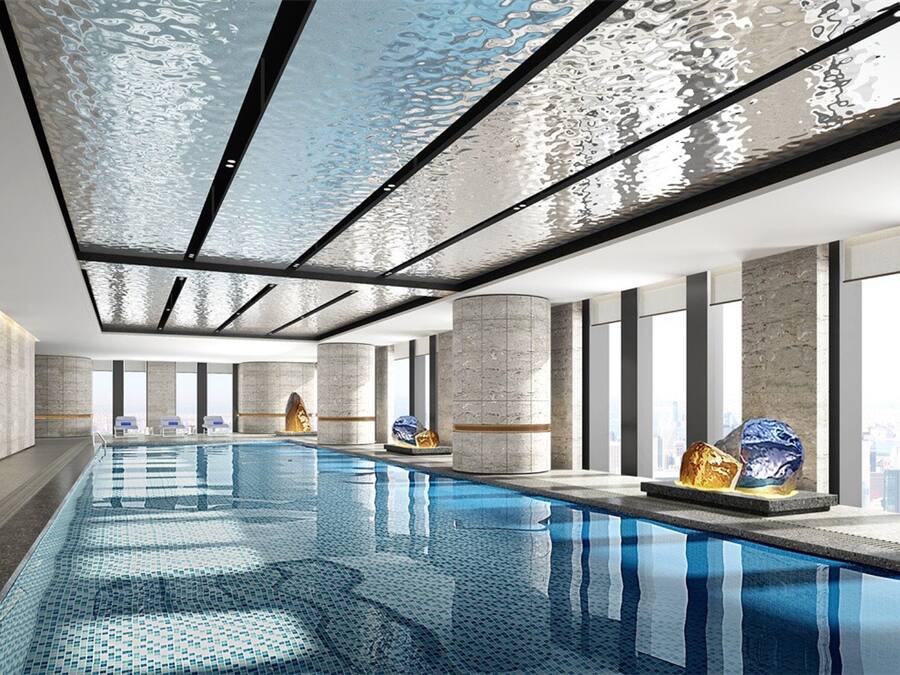 Innenpool, Rettungsschwimmer vor Ort