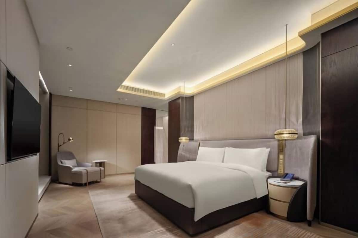1 bedroom, premium bedding, Select Comfort beds, minibar