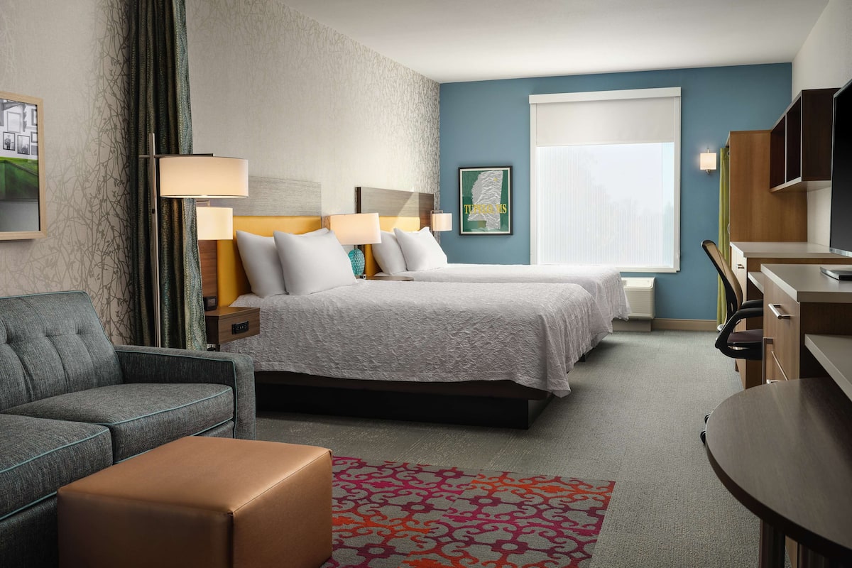 1 bedroom, bed sheets