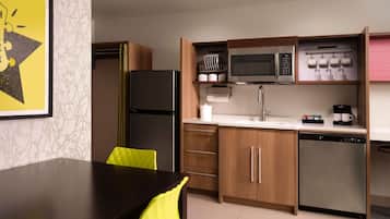 Refrigerador, microondas