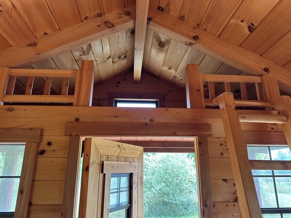 Interior - Log Cabin Sleeps four (Big Rapids)