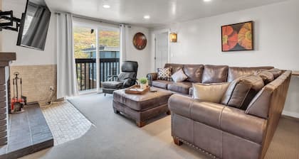 Incredible Updated Condo w/ Hot Tub