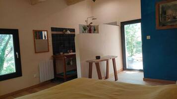 1 chambre, Wi-Fi gratuit, draps fournis