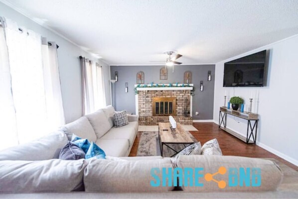 Smart TV, offices, computer monitors