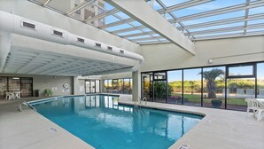 Piscine couverte, piscine extérieure