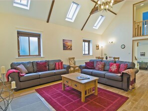 Living area - Dairy Cottage - E5279 (Durham)