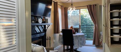 TV connectée, cheminée