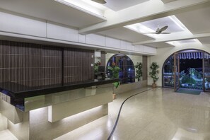 Reception - Treebo Green Park (Guirim)