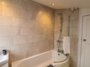 Cottage | Bathroom | Shower