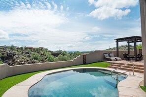 屋外プール、温水プール