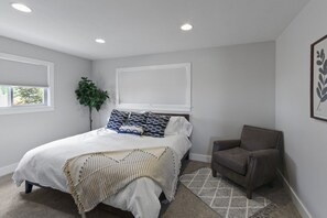 5 bedrooms, iron/ironing board, free WiFi, bed sheets