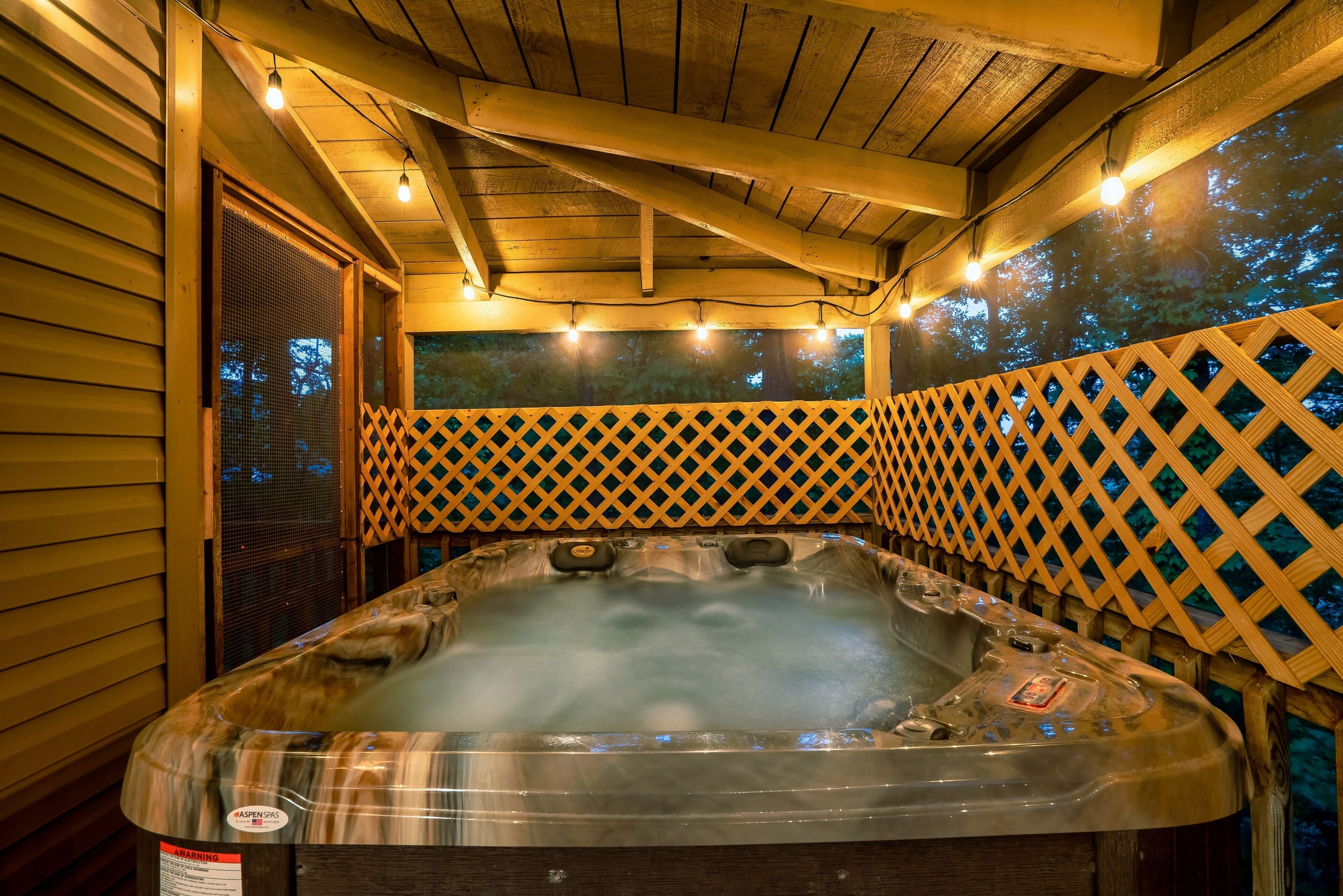 室内 SPA 浴缸