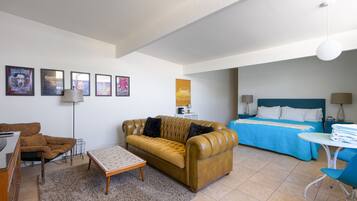 1 dormitorio, escritorio, tabla de planchar con plancha y wifi gratis