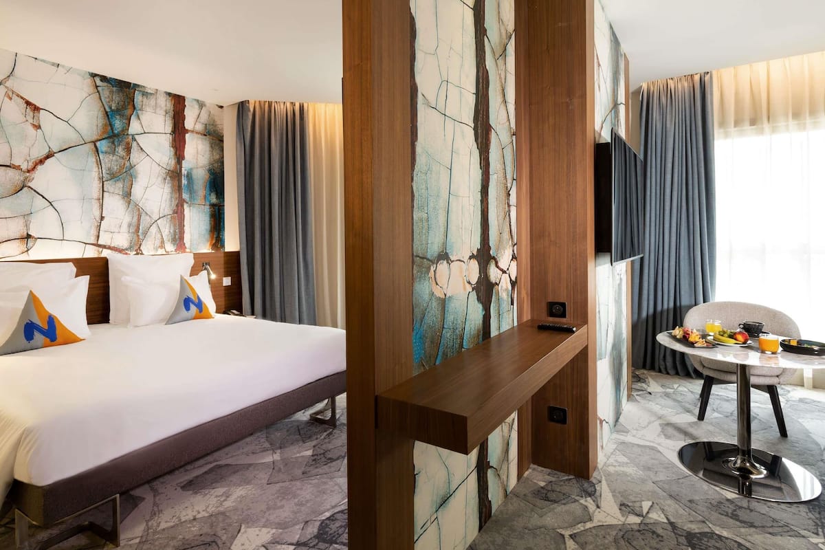 Suite Supérieure, 1 lit double et 1 canapé-lit | Literie hypoallergénique, minibar, coffres-forts dans les chambres