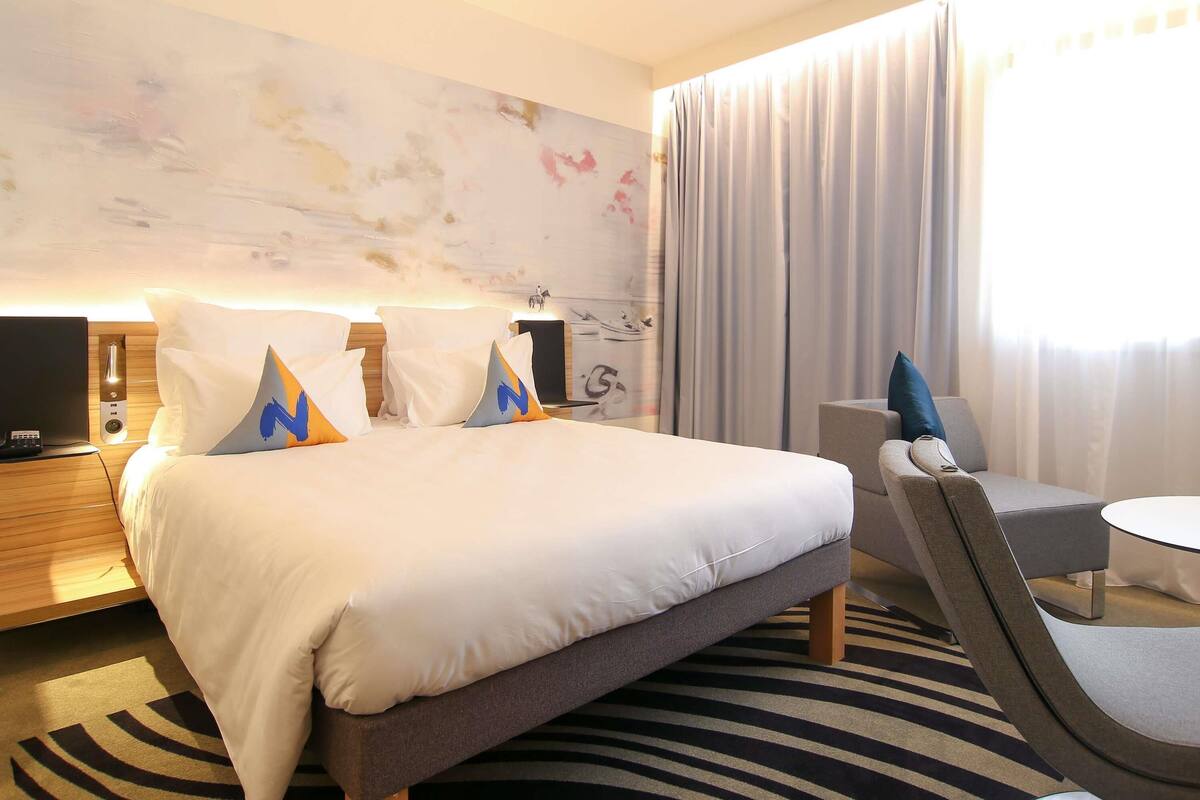 Phòng Executive, 1 giường cỡ king | Bộ đồ giường kháng dị ứng, minibar, két bảo mật tại phòng, bàn 
