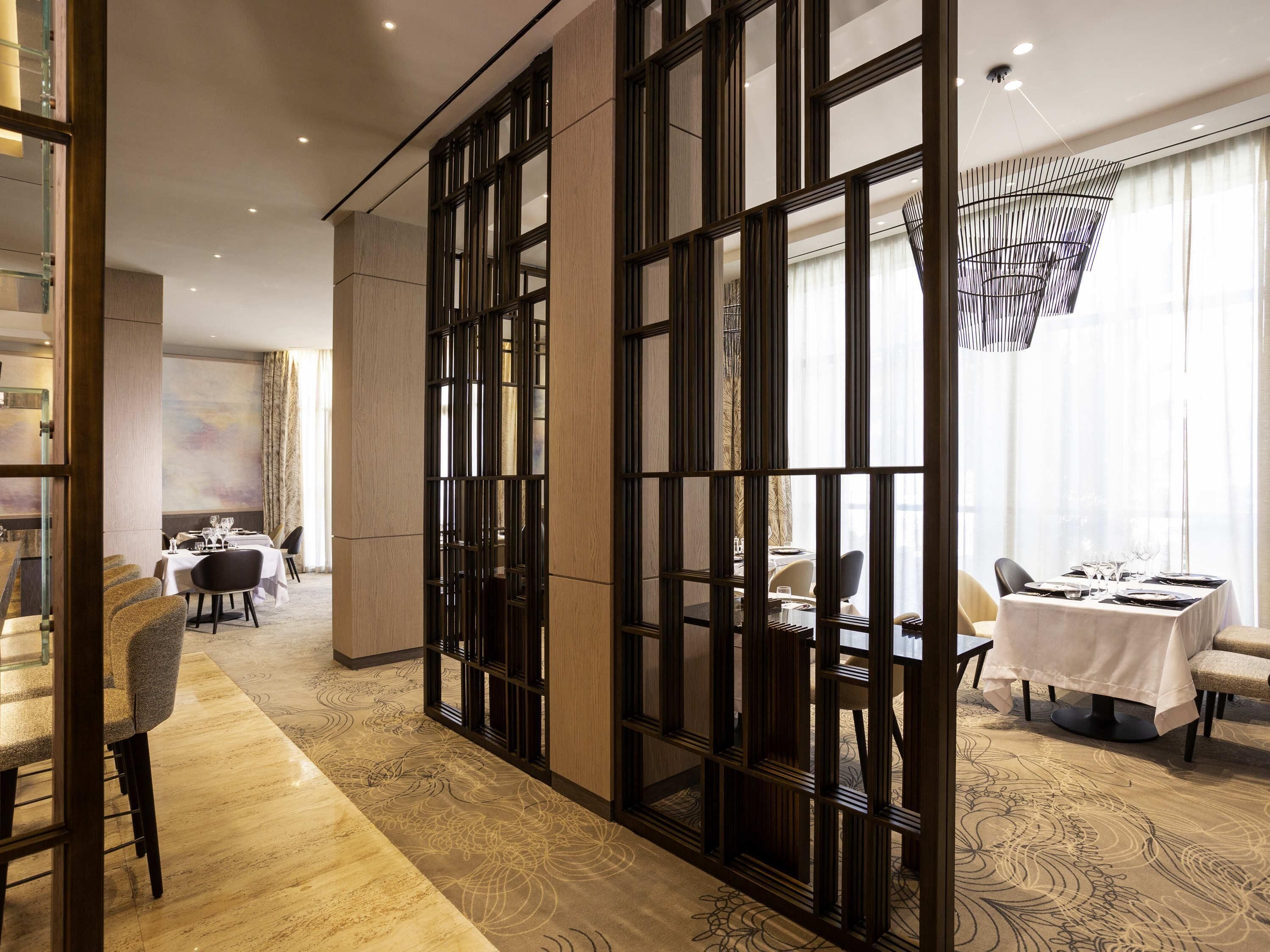 breakfast, lunch, dinner served; international cuisine, pool views