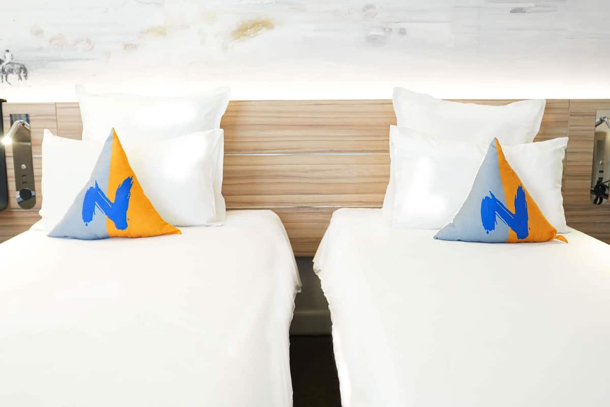 1 bedroom, hypo-allergenic bedding, minibar, in-room safe