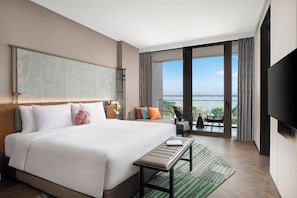 Bureau, chambres insonorisées, draps fournis