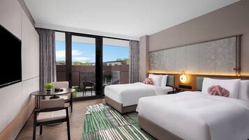 1 bedroom, desk, soundproofing, bed sheets