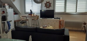 TV