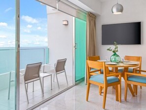 Dining - Park Royal Mazatlan Private 1BR Condo with Fabulous Ocean Views (Marina Mazatlán)