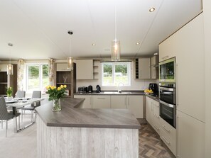 Cottage | Interior - Hill View, Lilac Lodge (Wareham)