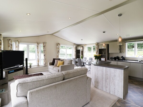 Cottage | Interior - Hill View, Lilac Lodge (Wareham)