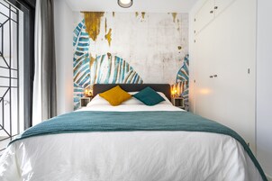 Cunas gratuitas, wifi gratis, ropa de cama