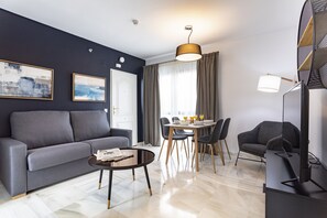 Refrigerador con freezer, microondas, horno, cafetera/tetera