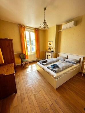 3 chambres, fer et planche Ă repasser, Wi-Fi gratuit, draps fournis